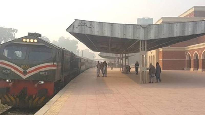 کوئٹہ ریلوے سٹیشن پر بم دھماکے کے بعد سکیورٹی ہائی الرٹ