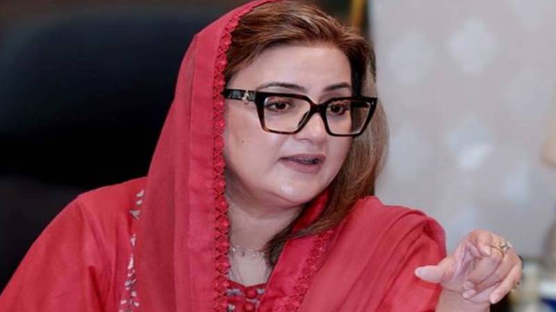 عظمی بخاری کا گنڈا پور اور پی ٹی آئی رہنماؤں پر شدید تنقید، کہا پارٹی میں جنگ جاری ہے