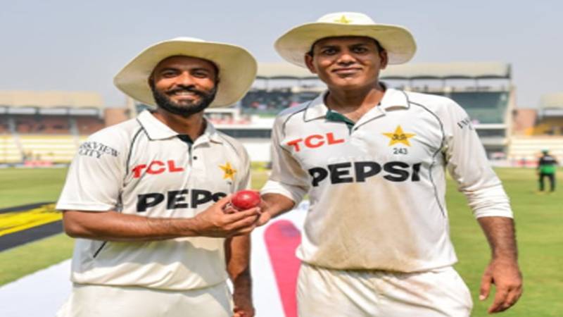 نعمان علی کو انگلینڈ کے خلاف شاندار کارکردگی پر آئی سی سی پلئیر آف دی منتھ کا ایوارڈ ملا