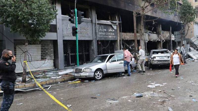 حزب اللہ کے 100 راکٹ حملے، اسرائیلی فضائی بمباری سے بیروت میں اسکول بند
