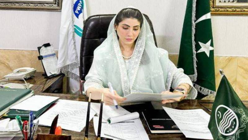 گجرات: خاتون کو جلانے کے واقعے پر پنجاب ویمن پروٹیکشن اتھارٹی کی فوری کارروائی