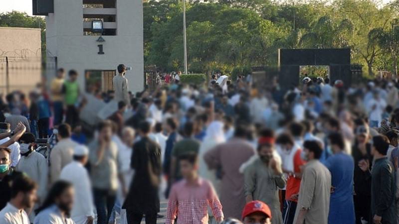 جی ایچ کیو حملہ کیس: شیریں مزاری، شیخ رشید و دیگر کی درخواست بریت پر فیصلہ محفوظ