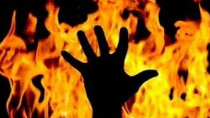 مناواں: نکاح کے انکار پر خاتون کو آگ لگانے والی سعدیہ جناح اسپتال میں جاں بحق