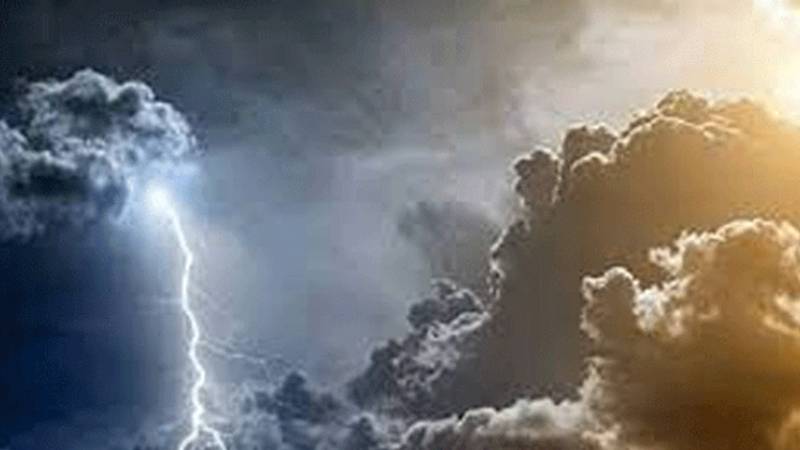 پنجاب سمیت ملک بھر میں موسم خشک اور سرد، کئی علاقوں میں سموگ/دھند کا امکان