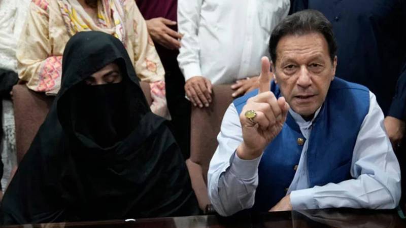 بشریٰ بی بی کا شوہر کی بات ماننے سے انکار، ڈی چوک جانے پر اختلاف برقرار