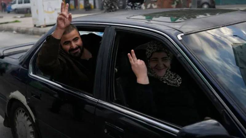 اسرائیل-لبنان جنگ بندی برقرار، ہزاروں لبنانی گھروں کو واپس لوٹنے لگے