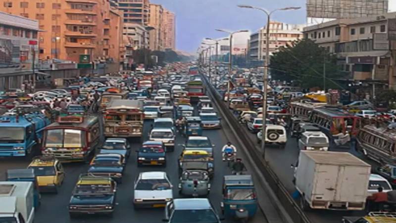 بلدیاتی ملازمین کا واجبات کی عدم ادائیگی پر احتجاج، ایم اے جناح روڈ بلاک
