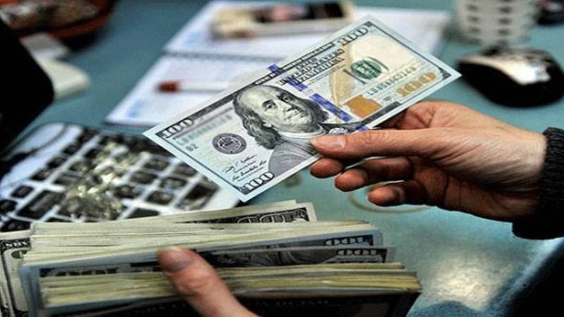انٹربینک میں ڈالر کی قدر میں معمولی کمی، اسٹاک ایکسچینج میں زبردست تیزی