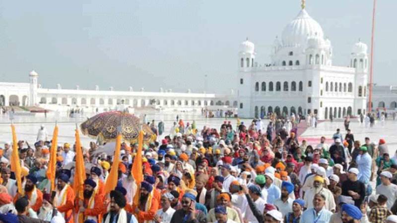 بابا گرو نانک کے 555ویں جنم دن پر پاکستان میں سکھ یاتریوں کی ریکارڈ تعداد کی شرکت