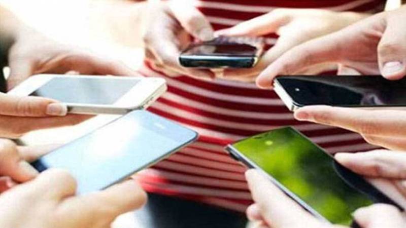سرکاری اسکولوں میں موبائل فون استعمال پر پابندی، 20 نکاتی گائیڈ لائنز جاری​