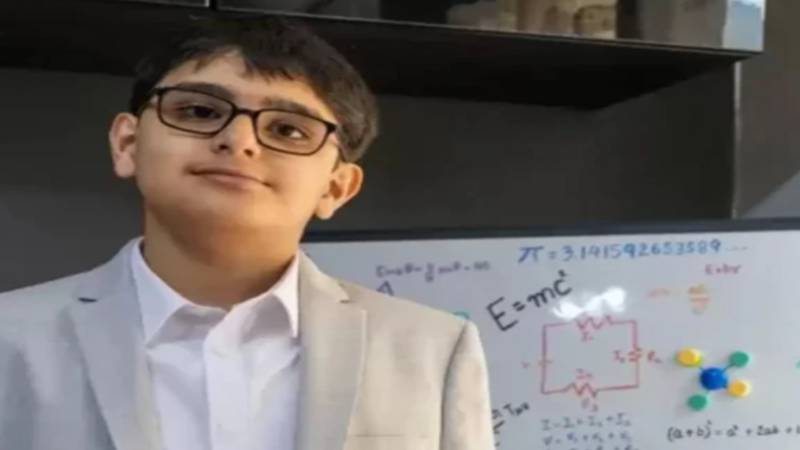 10 سالہ کرش اروڑا کا آئی کیو آئن اسٹائن اور ہاکنگ سے بلند