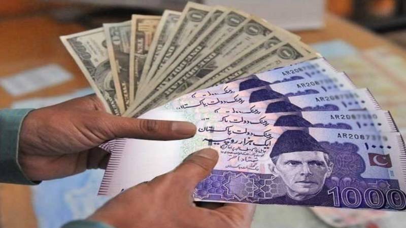 انٹربینک میں ڈالر کی قیمت میں کمی، 277 روپے 82 پیسے پر پہنچ گئی