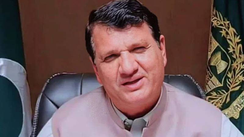 پی ٹی آئی صرف اپنے بانی کے لیے کام کر رہی ہے، صوبے کے لیے نہیں:امیر مقام