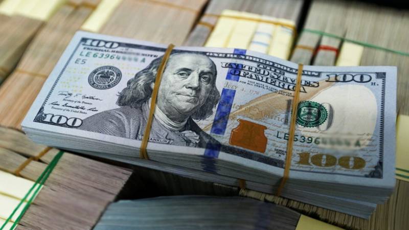 کرنسی مارکیٹ میں ڈالر کی قیمت میں اضافہ، یورو اور پاونڈ کی قیمتوں میں کمی