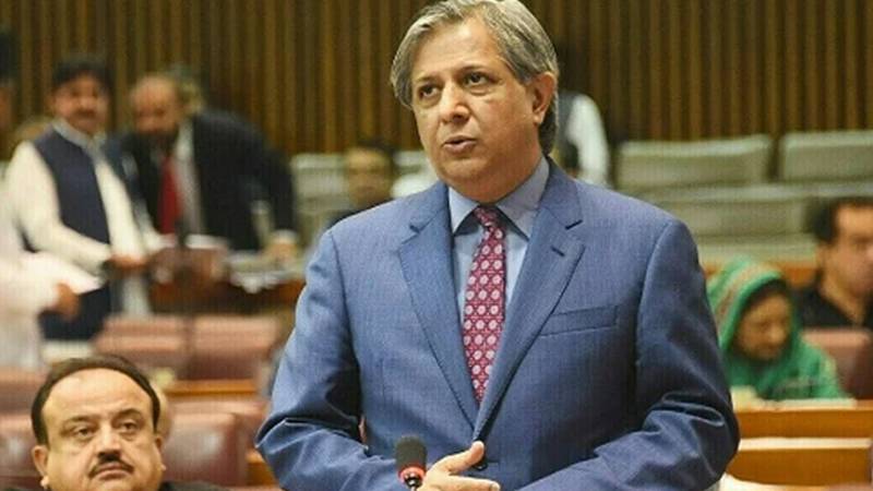  حکومت مولانا فضل الرحمٰن سے بات چیت کے لیے تیار ہے:اعظم نذیر تارڑ 