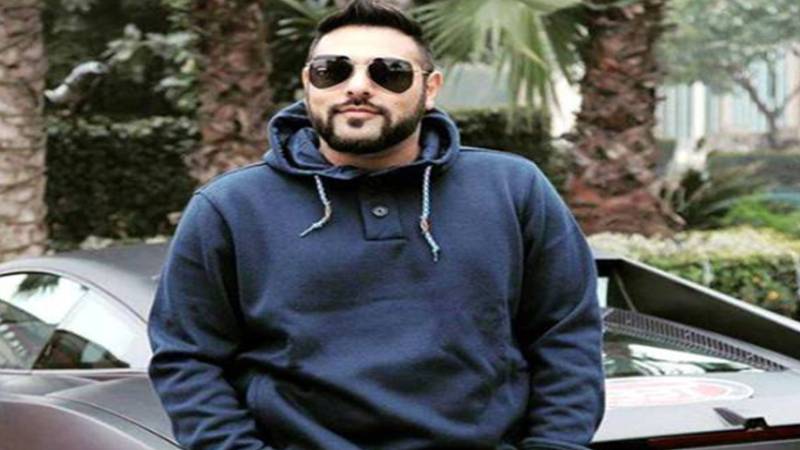 بھارتی گلوکار بادشاہ پر ٹریفک قوانین توڑنے پر بھاری جرمانہ عائد