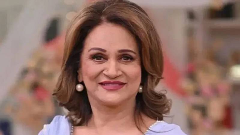 بشریٰ انصاری کا سردیوں میں خشک جلد کو نرم رکھنے کے لیے قدرتی نسخہ