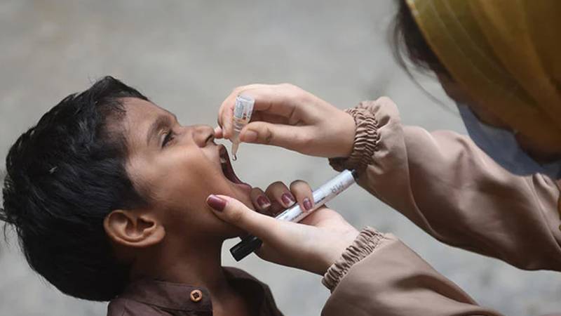 خیبر پختون خوا میں انسداد پولیو مہم، 36 لاکھ بچوں کو قطرے پلائے گئے
