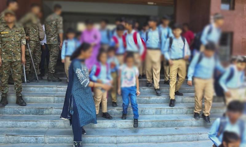بھارت میں مزید اسکولوں کو بم کی دھمکیاں