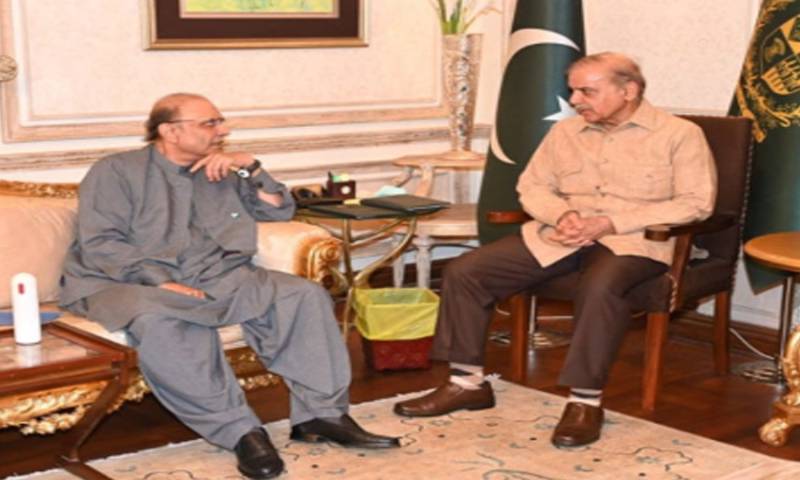 حکومت اور پی ٹی آئی کے درمیان مذاکرات جاری، وزیراعظم کی صدر زرداری سے اہم ملاقات