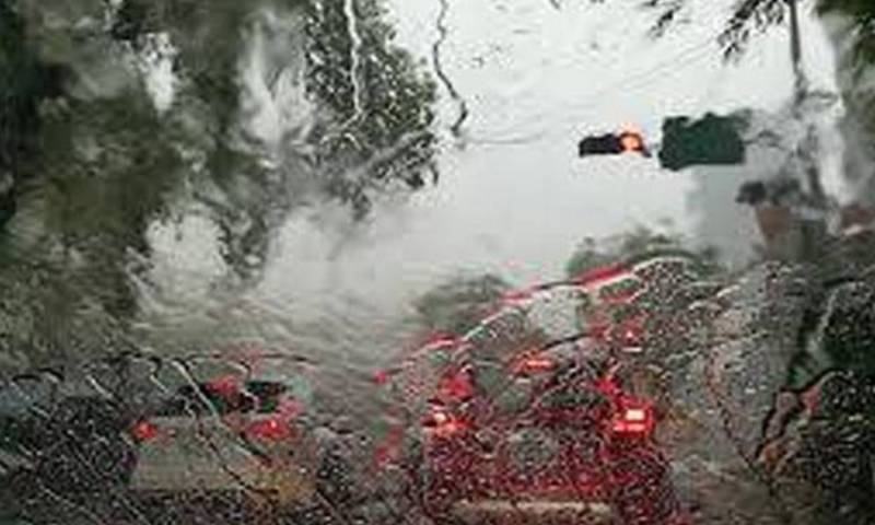 فضائی آلودگی میں کمی، لاہور میں بارش کی پیشگوئی