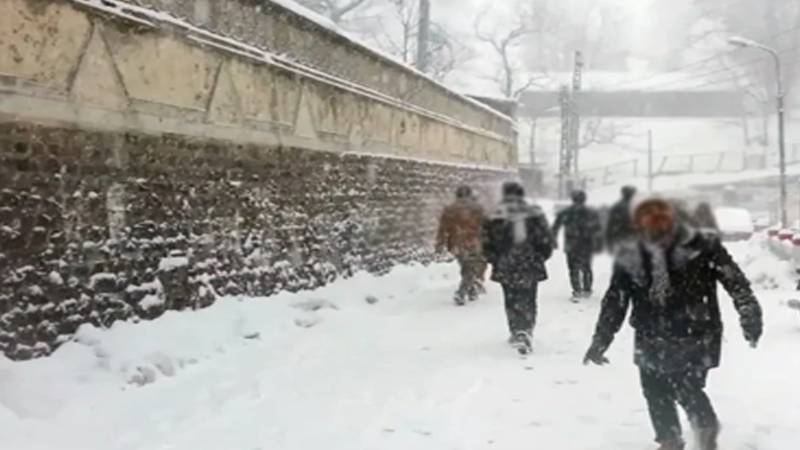 ملک بھر میں سردی کی شدت میں اضافہ: بلوچستان میں درجہ حرارت منفی 11 ڈگری سینٹی گریڈ تک پہنچ گیا