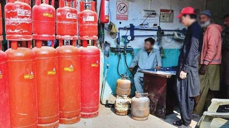 اوگرا نے 5 ایل پی جی کمپنیوں پر جرمانہ عائد کر دیا