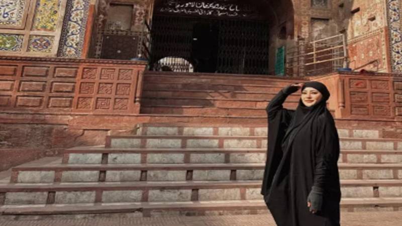 فحش فلموں کی اداکارہ لاہور پہنچ گئیں