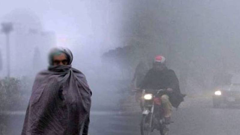 ملک میں شدید دھند اور سردی کی شدت میں اضافہ