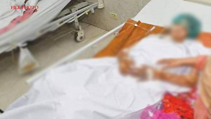 شیخوپورہ میں بھائی نے معمولی جھگڑے پر بہن کو گرم پانی پھینک کر جلا ڈالا