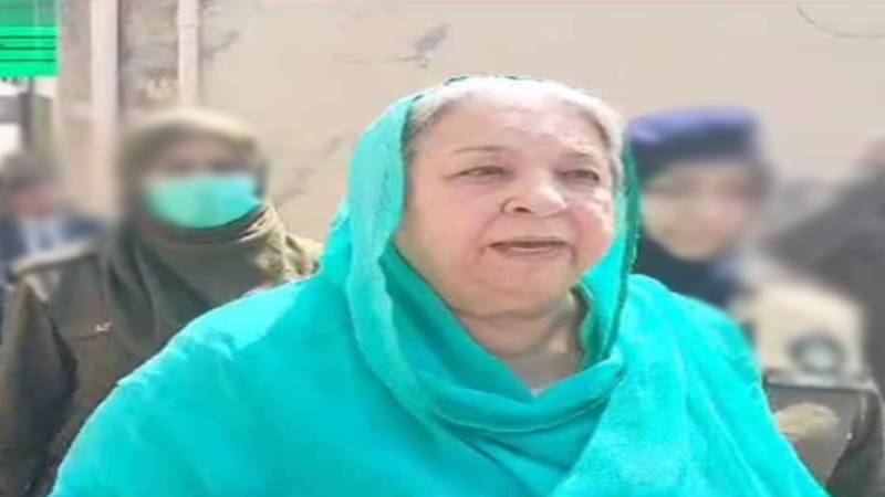 ڈاکٹر یاسمین راشد کا میڈیا سے گفتگو: جیلوں میں بند کارکنوں کی حالت اور سیاسی صورتحال پر شدید ردعمل