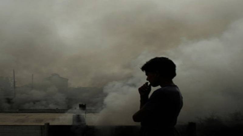 لاہور میں فضائی آلودگی کے خاتمے کے لیے چین کی طرز پر پانی چھڑکاؤ نظام کا آغاز