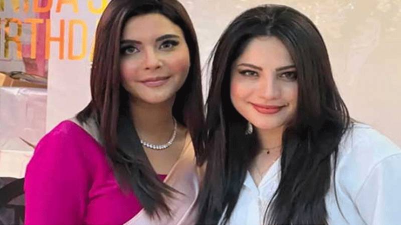 ندا یاسر نے نیلم منیر کے شوہر کی شہریت کا راز فاش کیا