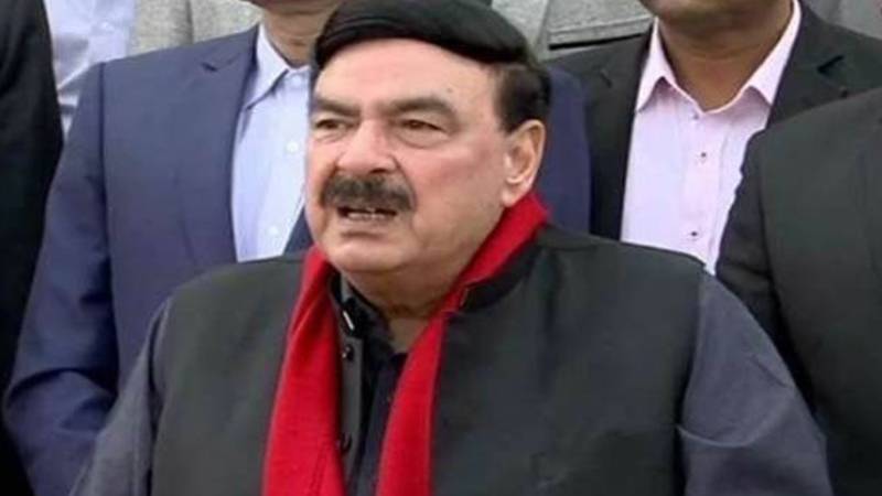 نیا سال مزید بھاری ہوگا، قبر ایک اور مردے تین ہیں:شیخ رشید