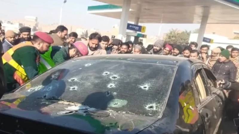 سرگودھا: گاڑی پر فائرنگ، 4 افراد قتل، 3 زخمی