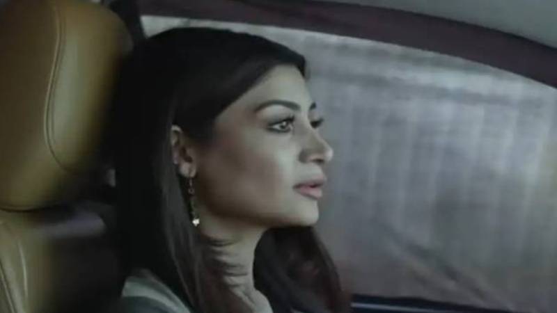 پاکستانی اداکارہ زویا ناصر نے کراچی میں واردات کے دوران کار سے چھلانگ لگا کر بچنے کی کہانی سنادی