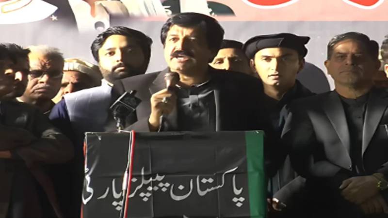 گورنر پنجاب کی حکومت پر سخت تنقید، غریب عوام کے حقوق کے لیے لڑنے کا عزم