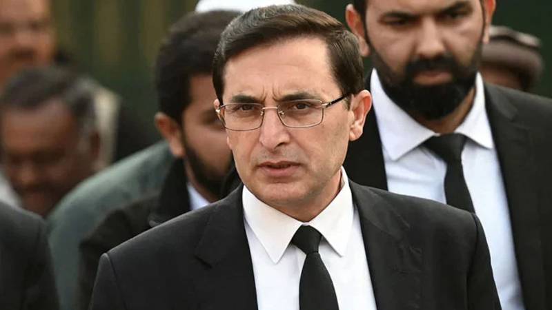 آرمی چیف سے علی امین گنڈاپور کی ملاقات پر بیرسٹر گوہر کا ردعمل