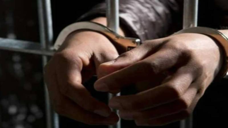 پولیس نے کالعدم ٹی ٹی پی کمانڈر اور ڈاکو گرفتار کر لیے