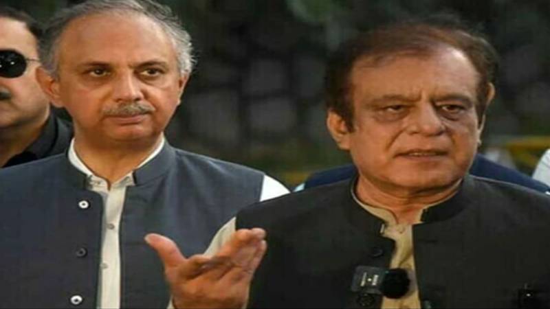 پی ٹی آئی کا عمران خان اور بشریٰ بی بی کی سزا کو اعلیٰ عدالت میں چیلنج کرنے کا اعلان