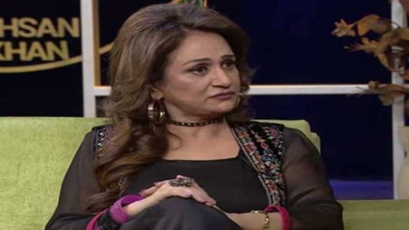 بشریٰ انصاری کی انسٹاگرام ویڈیو پر تنقید، رقص کرنے پر تنازعہ