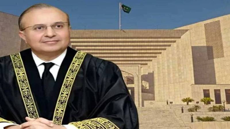 سپریم کورٹ: جسٹس منصور علی شاہ کا ججز کمیٹی اجلاس سے لاعلمی پر اظہار حیرت