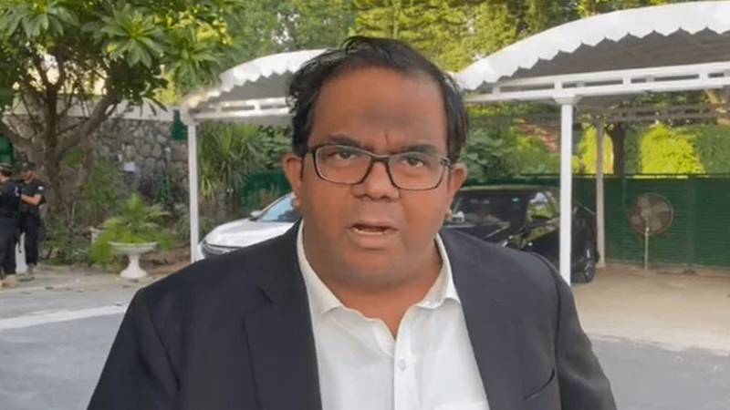 عمران خان کے کیسز مذاکراتی عمل سے منسلک نہیں، وکیل فیصل چودھری