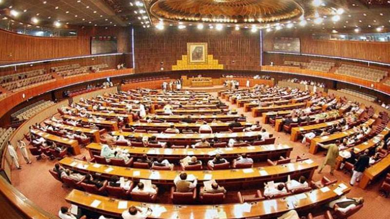 حکومت کا اراکین پارلیمنٹ کی تنخواہوں میں 200 فیصد اضافے کا فیصلہ