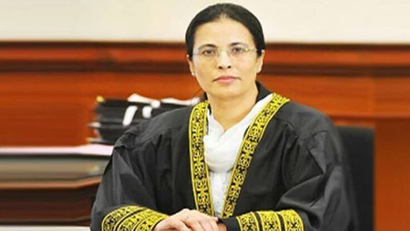 جسٹس عائشہ ملک نے کسٹم ریگولیٹر ڈیوٹی کیس سننے سے معذرت کی