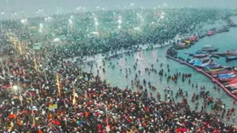اتر پردیش میں مہا کمبھ میلے میں بھگدڑ، 15 ہلاکتیں، درجنوں زخمی