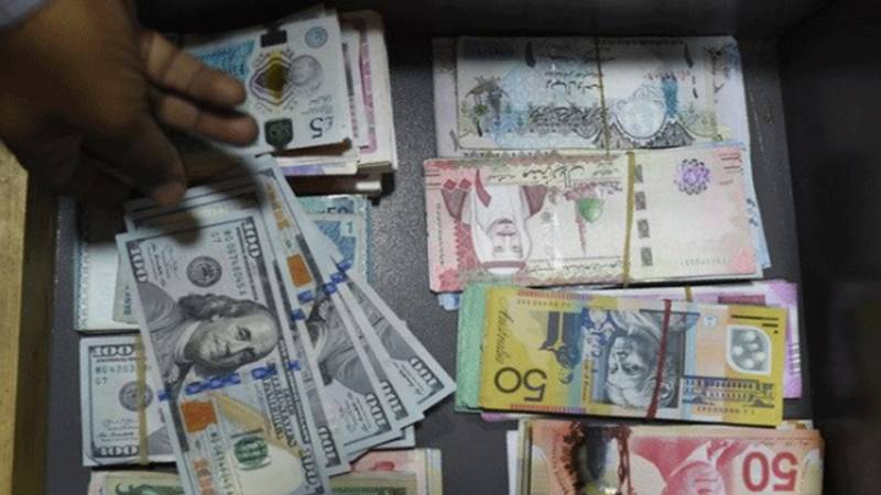 زرمبادلہ مارکیٹ میں ڈالر کی قیمت میں کمی