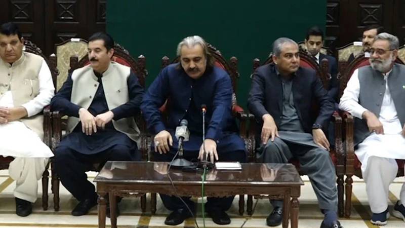 خیبر پختونخوا: آئی جی کی تعیناتی پر وفاق اور صوبہ ہم آہنگ