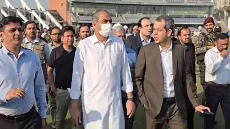 قذافی سٹیڈیم کی تیاریاں مکمل، چیئرمین پی سی بی محسن نقوی کا تفصیلی دورہ