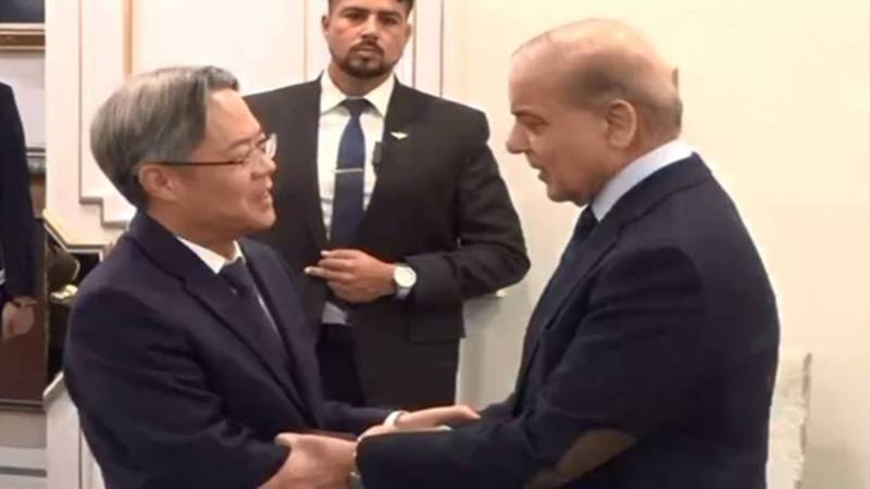 وزیراعظم شہباز شریف سے چینی سفیر کی ملاقات، دو طرفہ اقتصادی اور سکیورٹی تعاون پر تبادلہ خیال